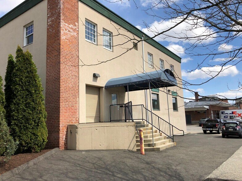 More Photos Of 41-47 Main St, New Milford, Ct, New Milford Storefront Retail Office For Lease