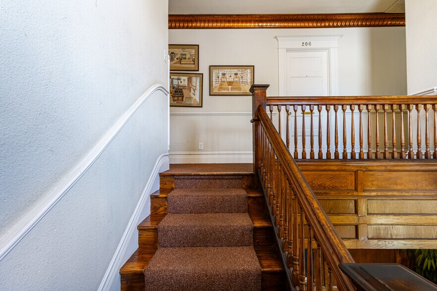 More Photos Of 307 E Chapman Ave, Orange Office For Sale