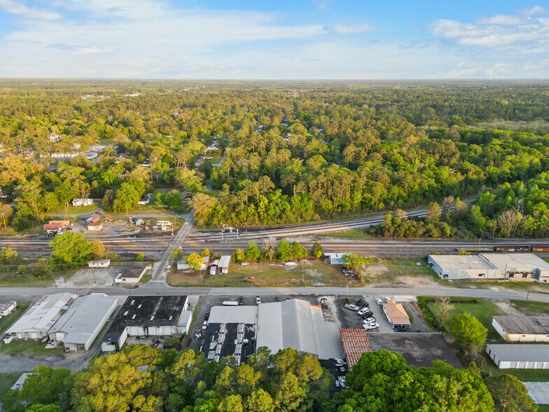 More Photos Of 580 Sw Broad St, Jesup Light Manufacturing For Sale