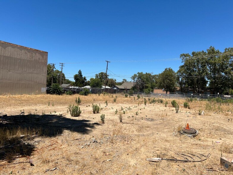 More Photos Of 309 N Center St, Turlock Land For Sale