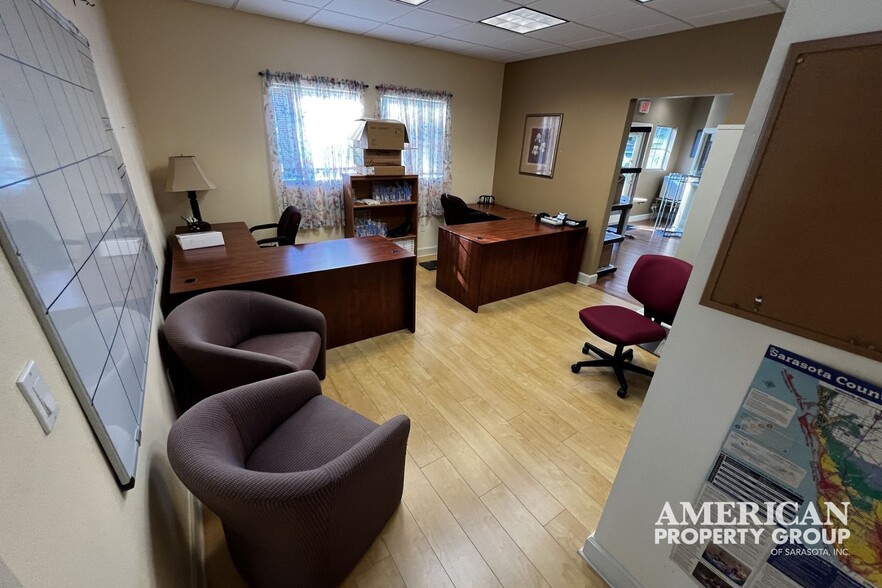 More Photos Of 420 S Tamiami Trl, Osprey Office For Sale