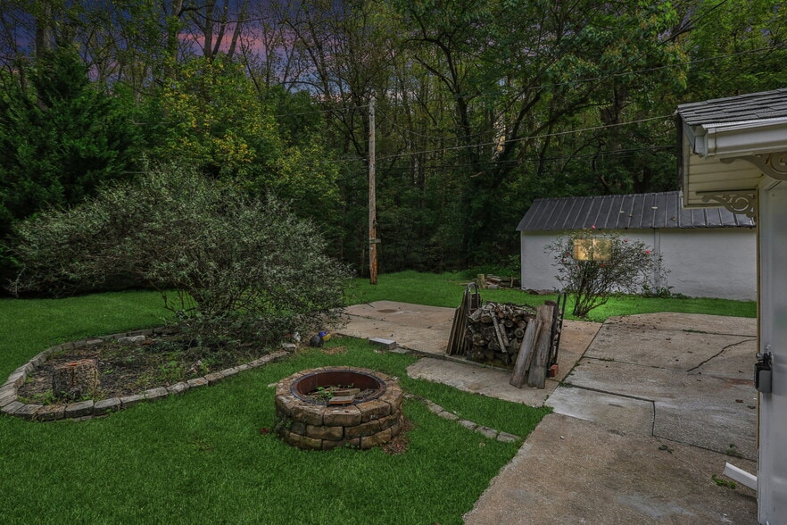 More Photos Of 9955 Belair Rd, Kingsville Flex For Sale