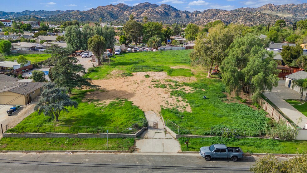 More Photos Of 10425 Independence Ave, Chatsworth Land For Sale