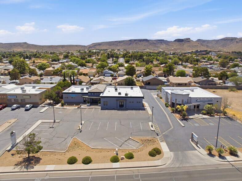More Photos Of 3939 N Stockton Hill Rd, Kingman Office For Lease