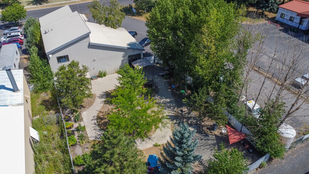 More Photos Of 225 E Palouse River Dr, Moscow Loft Creative Space For Sale