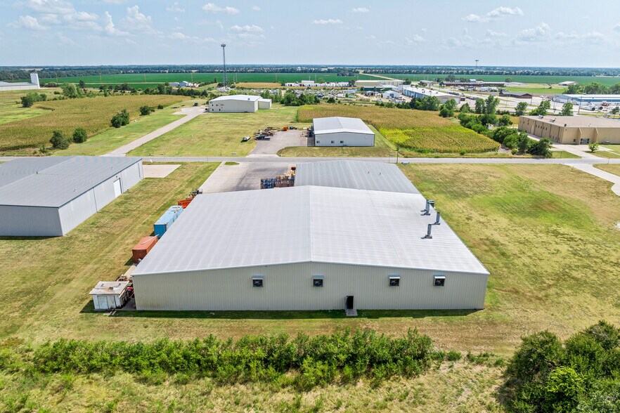 More Photos Of 1800 SE 9th St, Newton Manufacturing For Sale