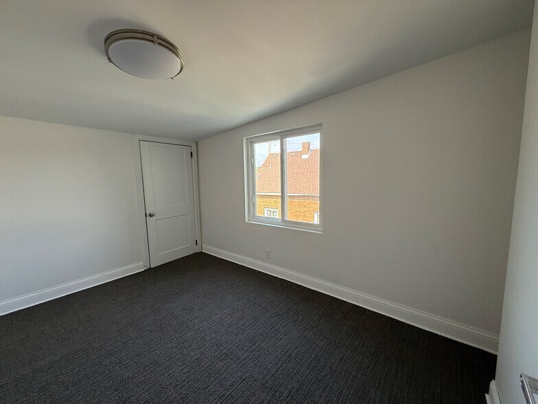 More Photos Of 100-102 N Ohio St, Aurora Storefront Retail Residential For Sale