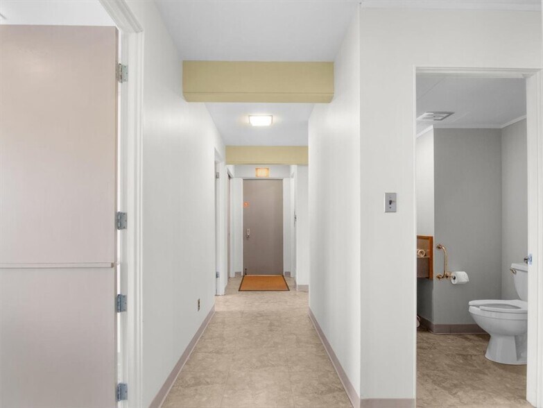 More Photos Of 5973 Walworth Rd, Ontario Medical For Sale