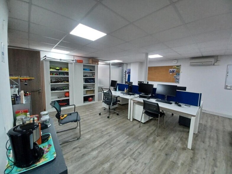 More Photos Of 22 Avenue Robert Schuman, Marseille Office For Sale