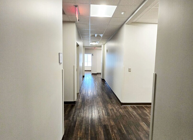 More Photos Of 460 Northside Cherokee Blvd, Canton Hospital For Lease
