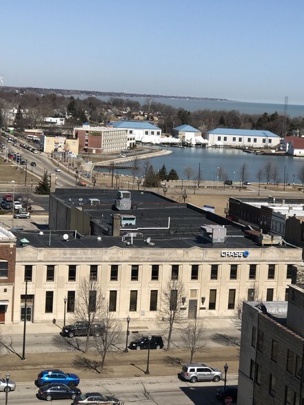 More Photos Of 5522 6th Ave, Kenosha Restaurant For Sale