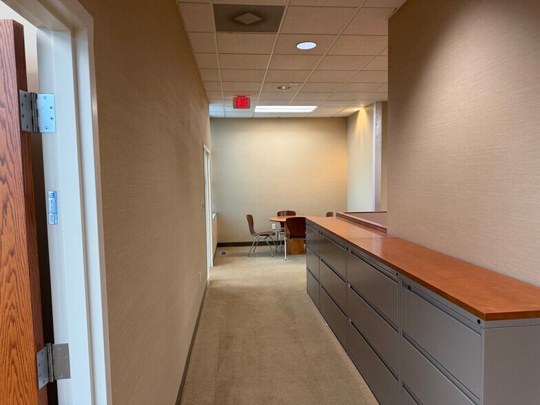 More Photos Of 8235 N Holly Rd, Grand Blanc Office For Lease