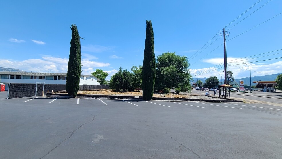 Primary Photo Of 1015 S Riverside Ave, Medford Land For Sale