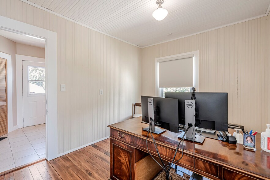 More Photos Of 602 W K St, Benicia Freestanding For Sale