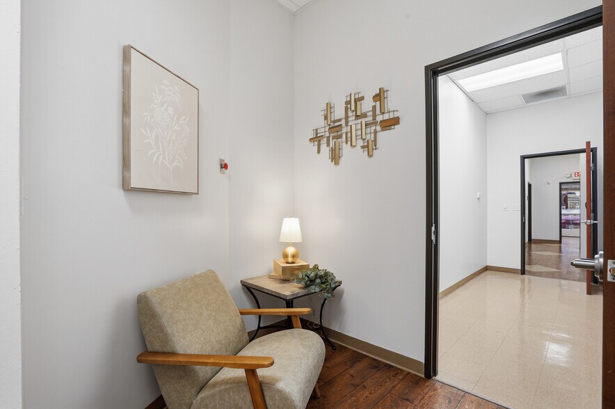 More Photos Of 2950 W Camp Wisdom Rd, Grand Prairie Medical For Lease