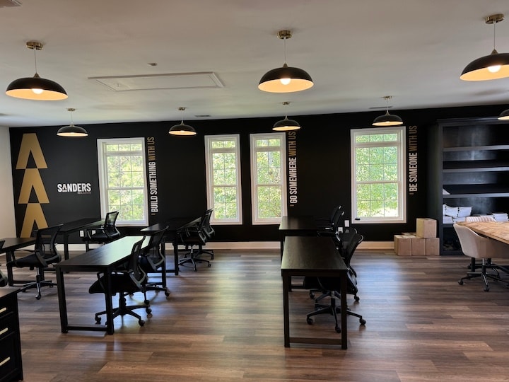More Photos Of 175 Country Club Dr, Stockbridge Medical For Lease