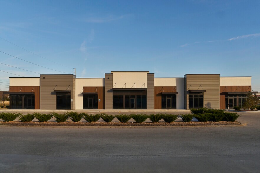 More Photos Of 150 Tudor Rd, Lee's Summit Storefront Retail Office For Lease