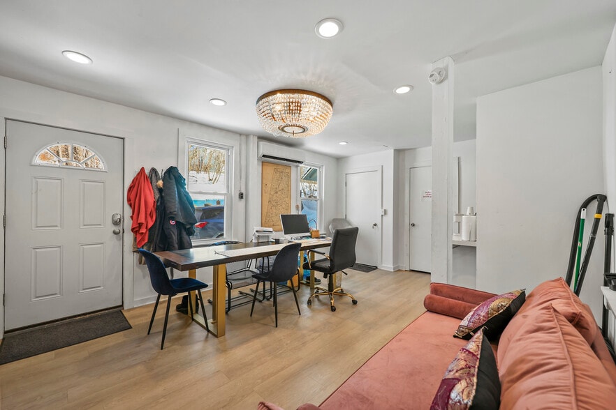 More Photos Of 402 Park St, Housatonic Office For Lease