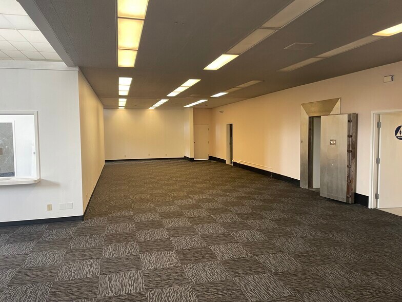 More Photos Of 250 Georgia St, Vallejo Office For Sale