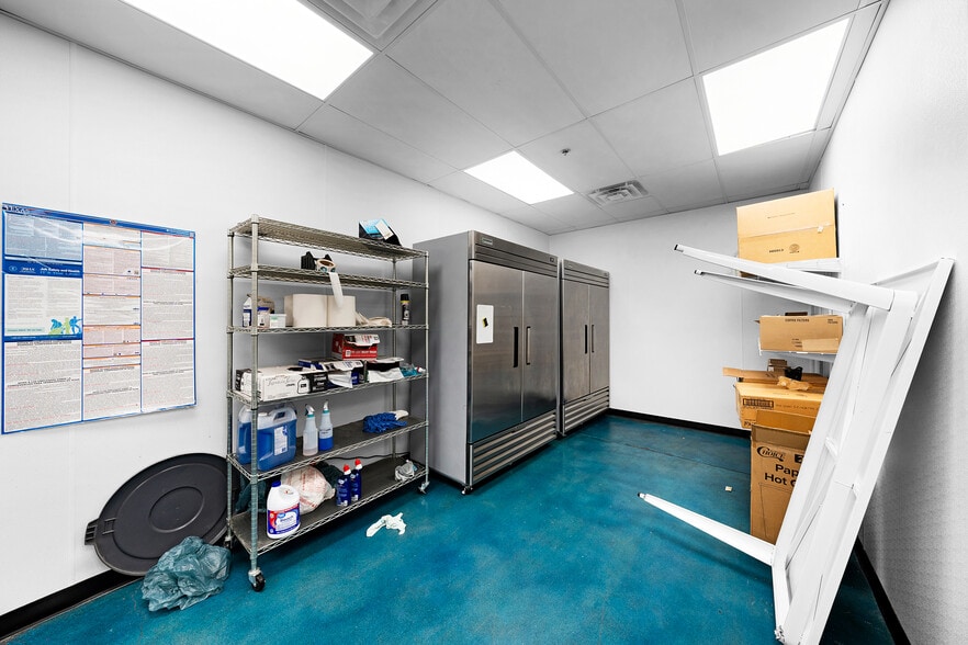 More Photos Of 6601 Horizon Rd, Heath General Retail For Lease