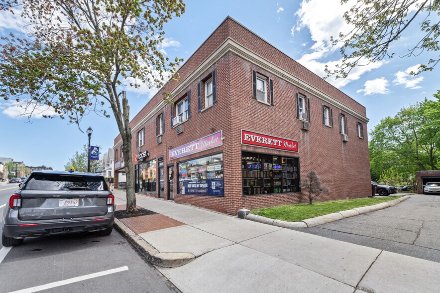 Primary Photo Of 491-499 Broadway, Everett Storefront Retail Residential For Lease