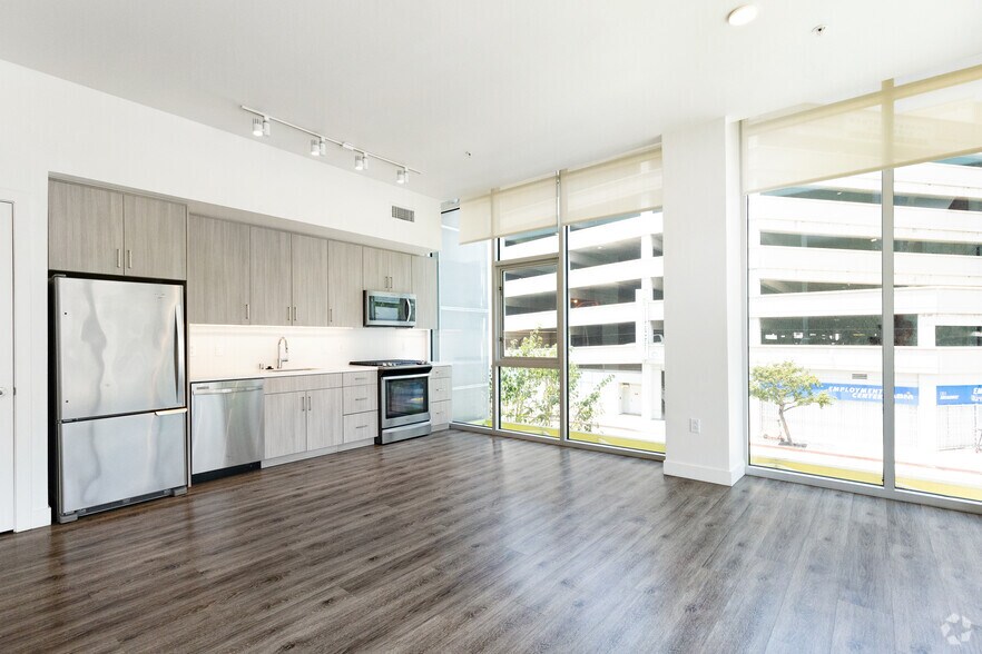 More Photos Of 1200 S Broadway, Los Angeles Apartments For Lease