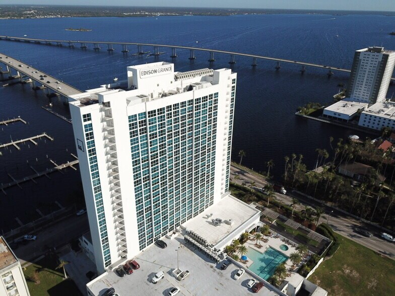 More Photos Of 2500 Edwards Dr, Fort Myers Apartments For Lease