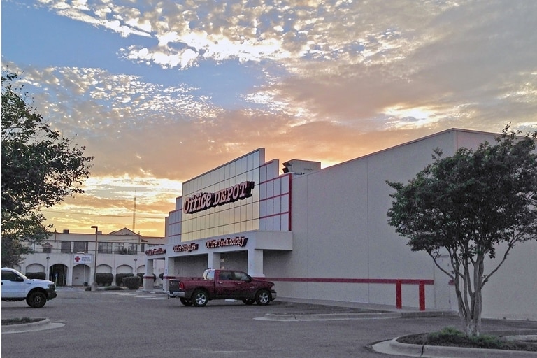 More Photos Of 1737 S Staples St, Corpus Christi Freestanding For Lease