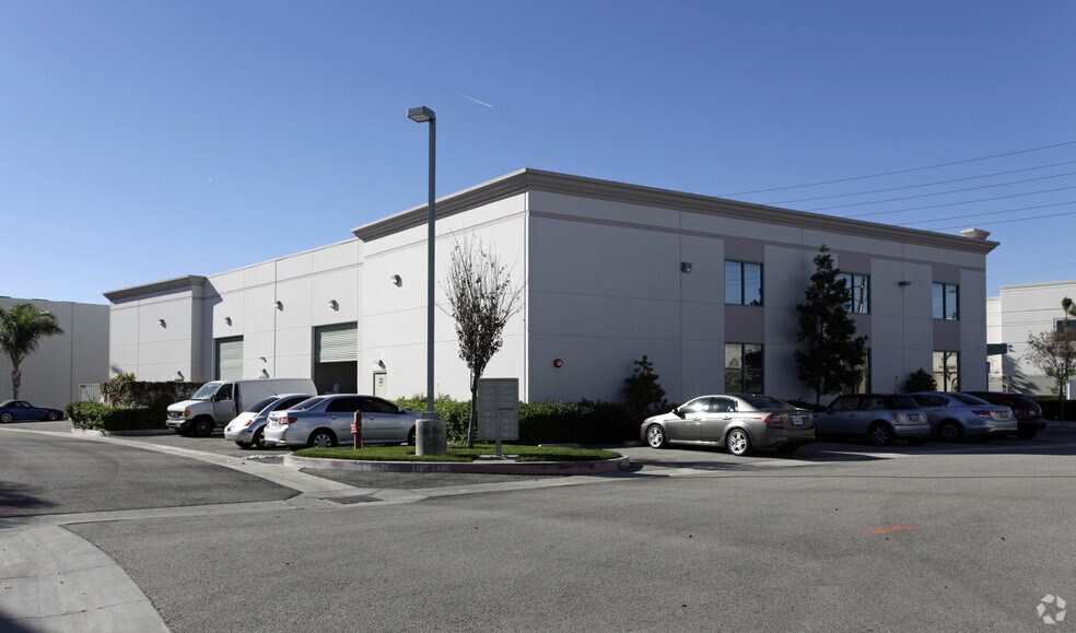 More Photos Of 5505-5515 Daniels St, Chino Warehouse For Sale