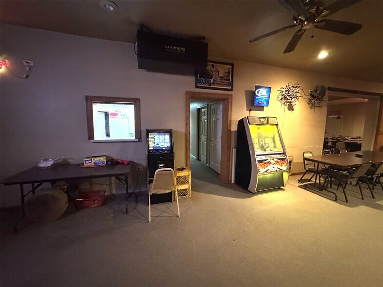 More Photos Of 205 N Macon St, Bevier Restaurant For Sale