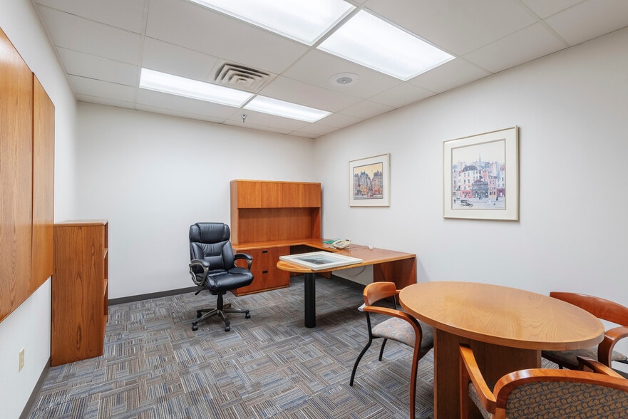 More Photos Of 5000 S Bowen Rd, Arlington Industrial For Lease