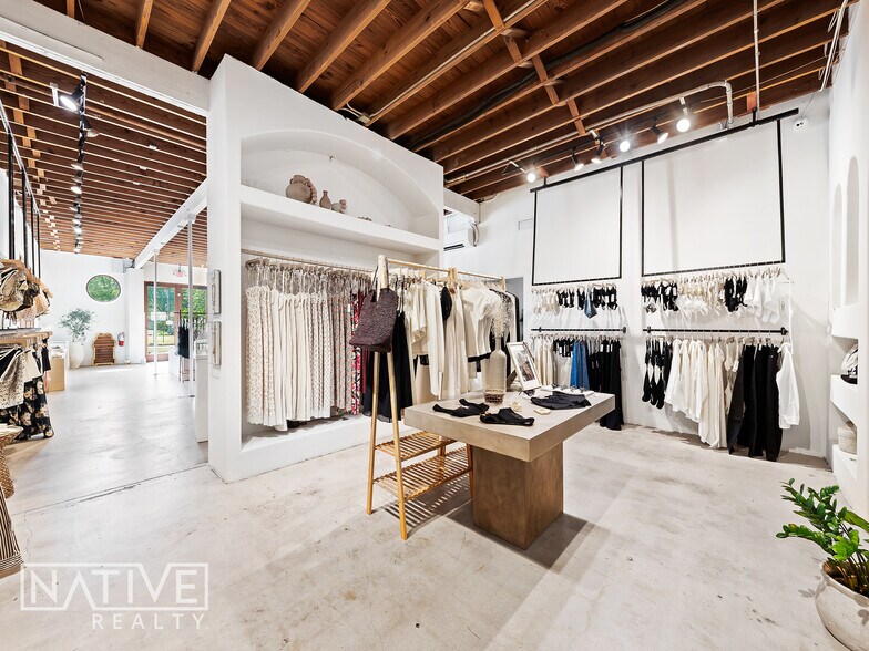 More Photos Of 530 NE 13th St, Fort Lauderdale Flex For Lease