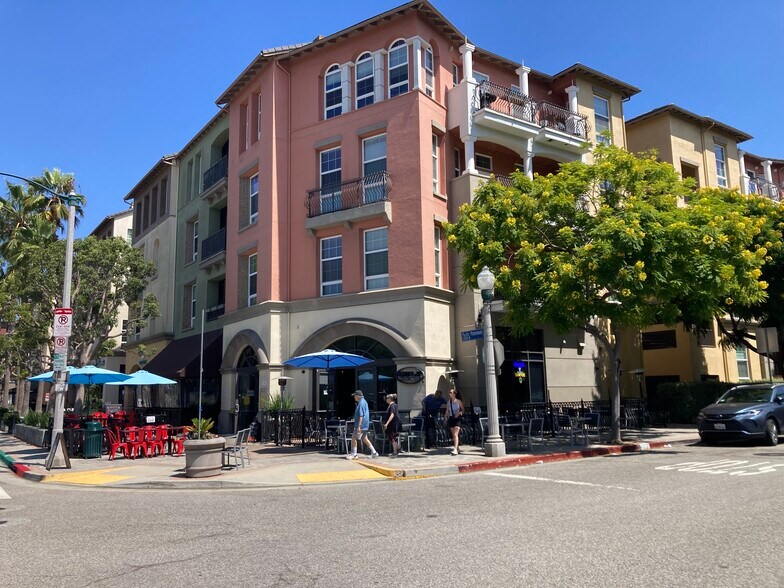 More Photos Of 13020 Pacific Promenade, Playa Vista Apartments For Lease