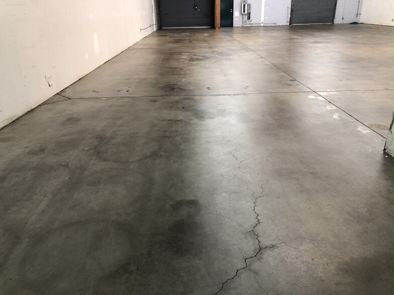More Photos Of 3486 Kurtz St, San Diego Warehouse For Lease