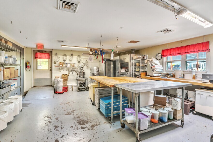 More Photos Of 7778 Highway 42, Egg Harbor Restaurant For Sale