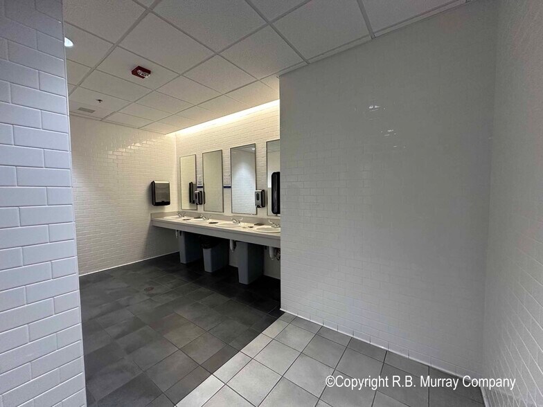 More Photos Of 4124 S McCann Ct, Springfield Medical For Sale