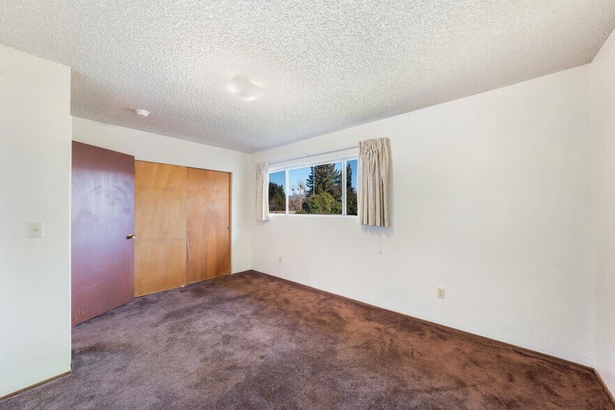 More Photos Of 960 Marlene St, Ukiah Apartments For Sale