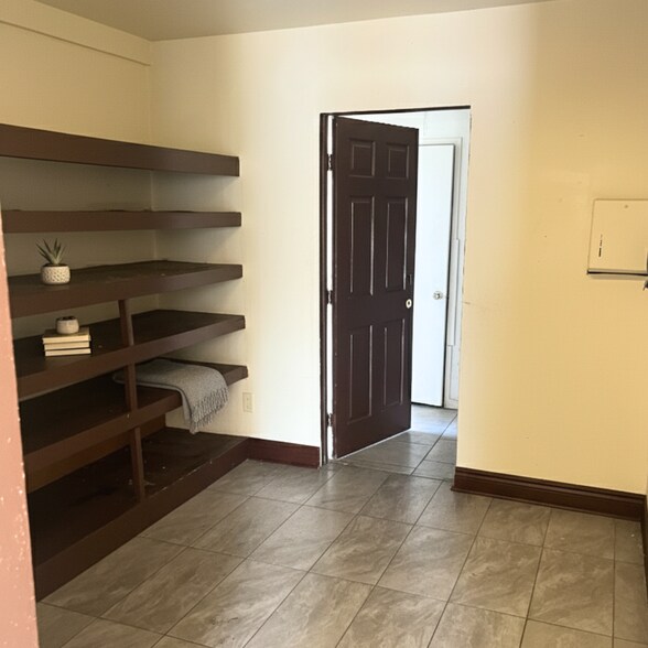 More Photos Of 4529-4533 S Vermont Ave, Los Angeles Storefront Retail Residential For Sale