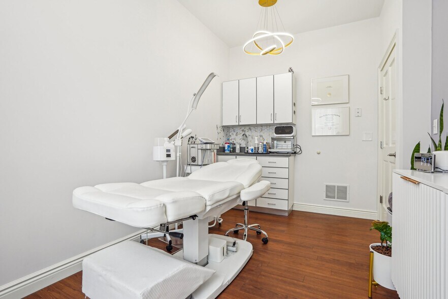 More Photos Of 139 Prospect St, Ridgewood Medical For Sale