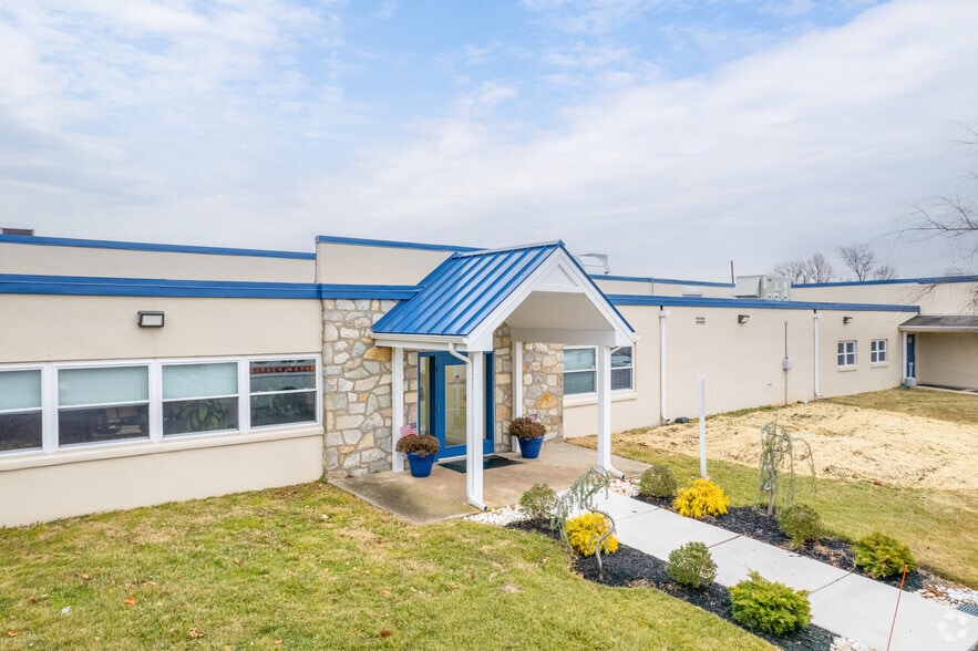 More Photos Of 315 W Street Rd, Warminster Township Warehouse For Lease