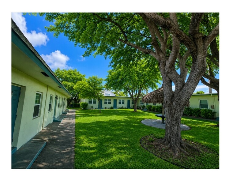 More Photos Of 705-713 NE 3rd St, Hallandale Beach Apartments For Sale