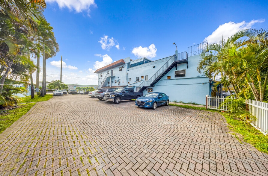 More Photos Of 1610 N Dixie Hwy, Hollywood Apartments For Sale