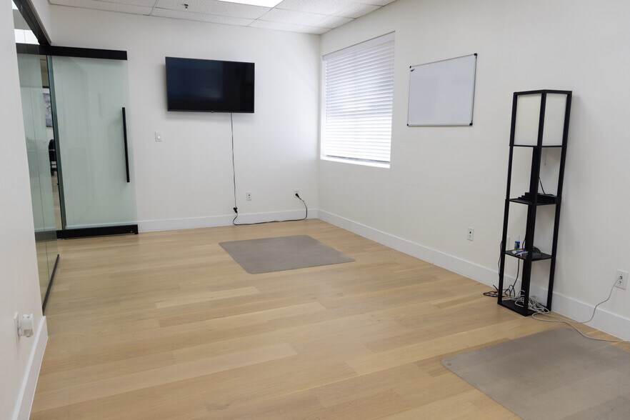 More Photos Of 515 W Southlake Blvd, Southlake Medical For Lease