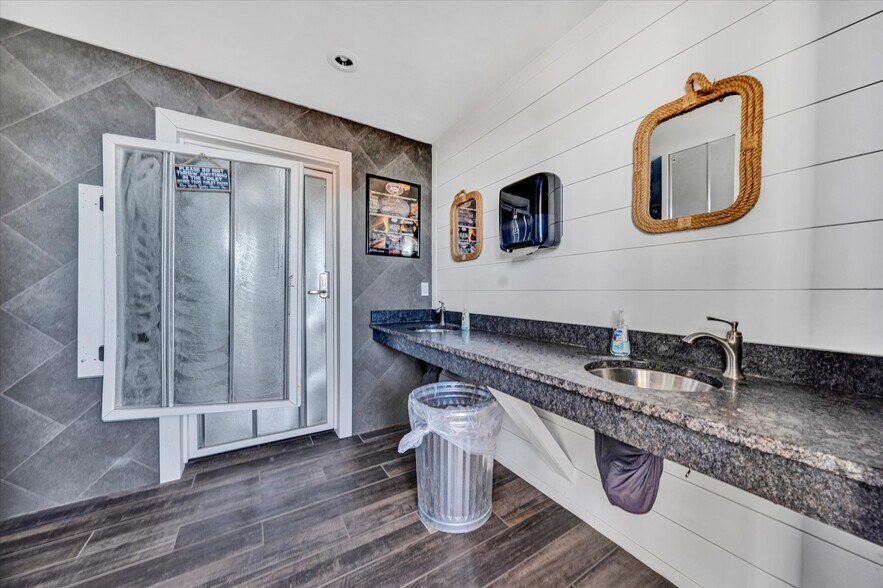 More Photos Of 3619 Airport Rd, Moneta Marina For Sale