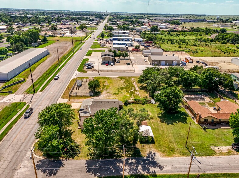 More Photos Of 1610 W 6th Ave, El Dorado General Retail For Sale