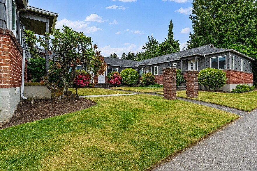 More Photos Of 7222 E Burnside St, Portland Apartments For Sale