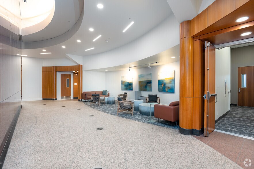 More Photos Of 909 A St, Tacoma Office For Lease