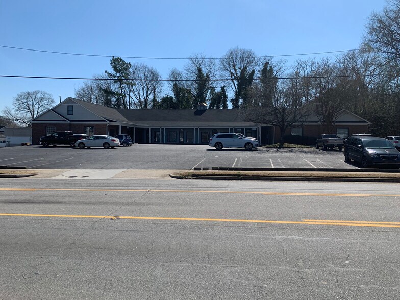 More Photos Of 1622 E North St, Greenville Serviced Offices For Lease