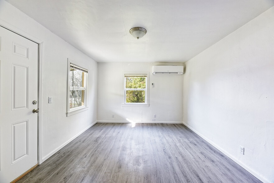 More Photos Of 1808 Spring St, Medford Apartments For Sale