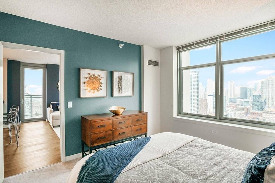 More Photos Of 555 W Kinzie St, Chicago Multifamily For Sale